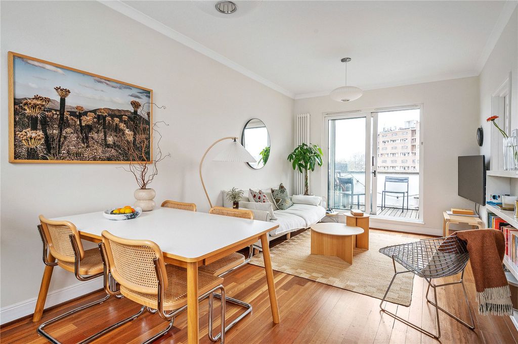 Property photo 3 of 10 Reception Room