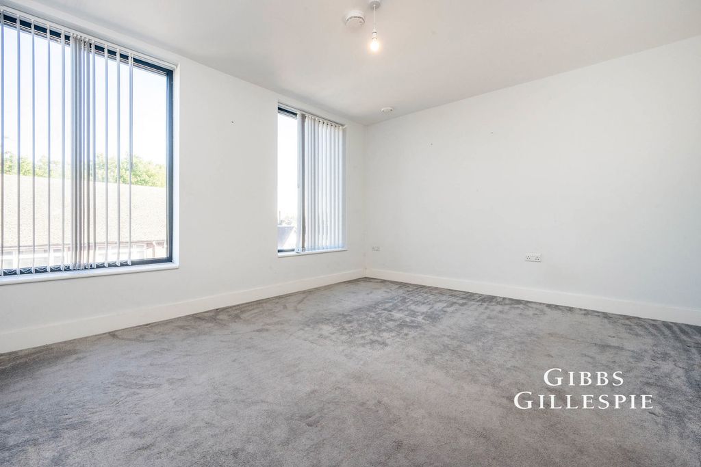 Property photo 3 of 11 Photo