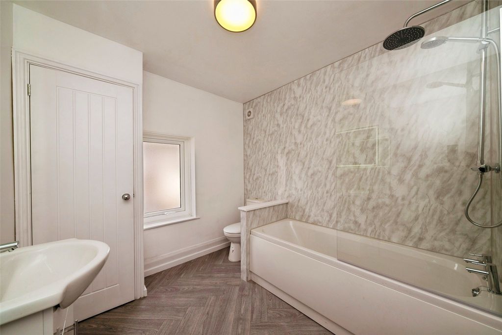 Property photo 3 of 23 Picture No. 01