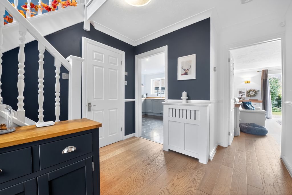 Property photo 3 of 19