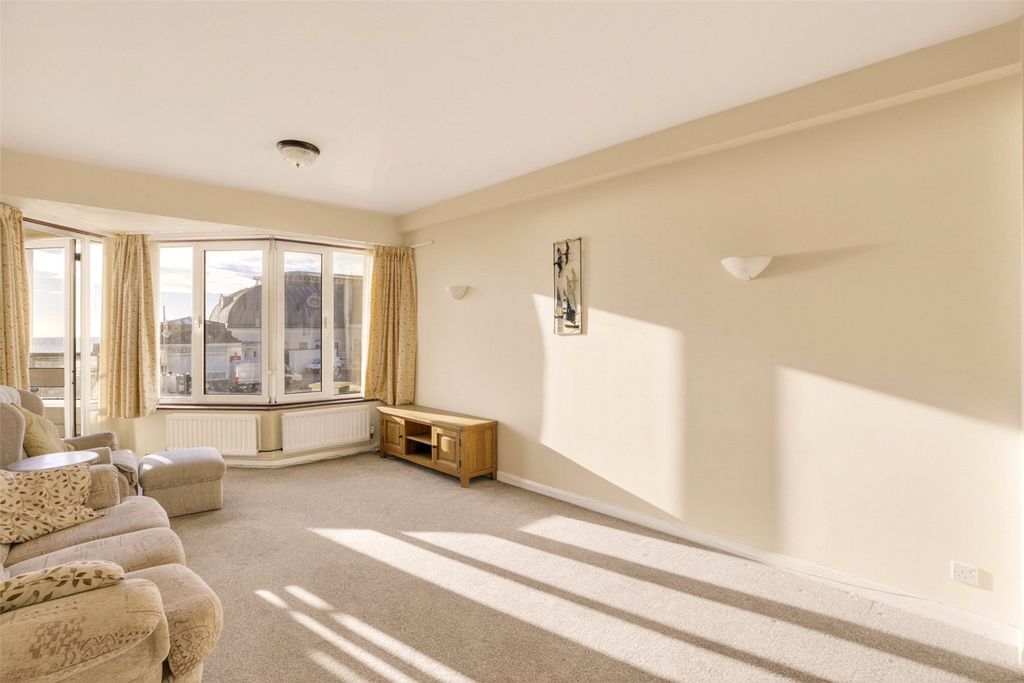 Property photo 3 of 24 Picture No. 35