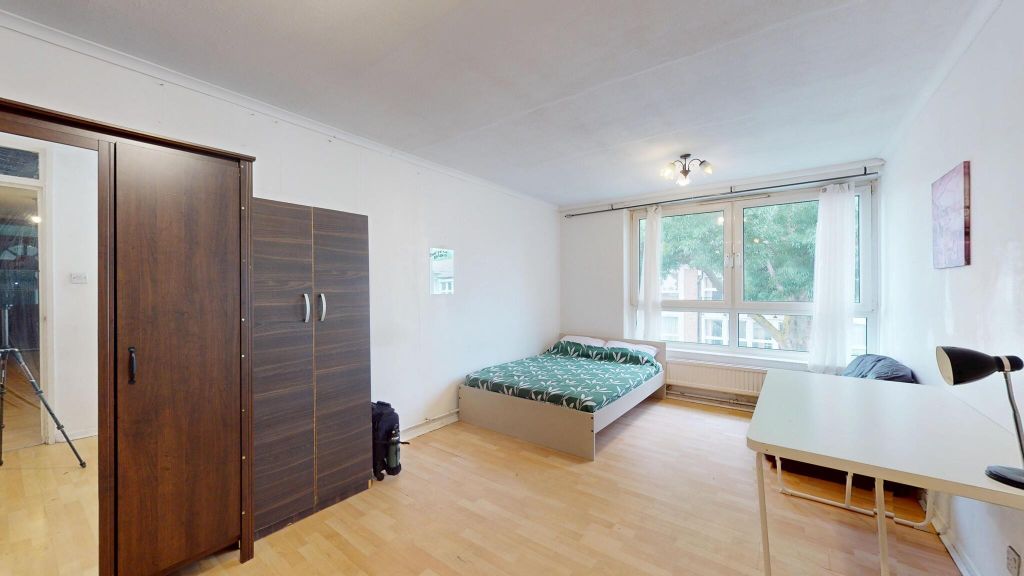 Property photo 1 of 13 Bedroom