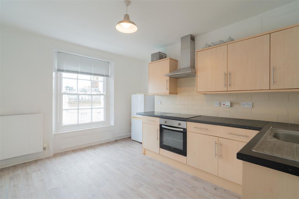 Property photo 2 of 7 Dsc05973.Jpg