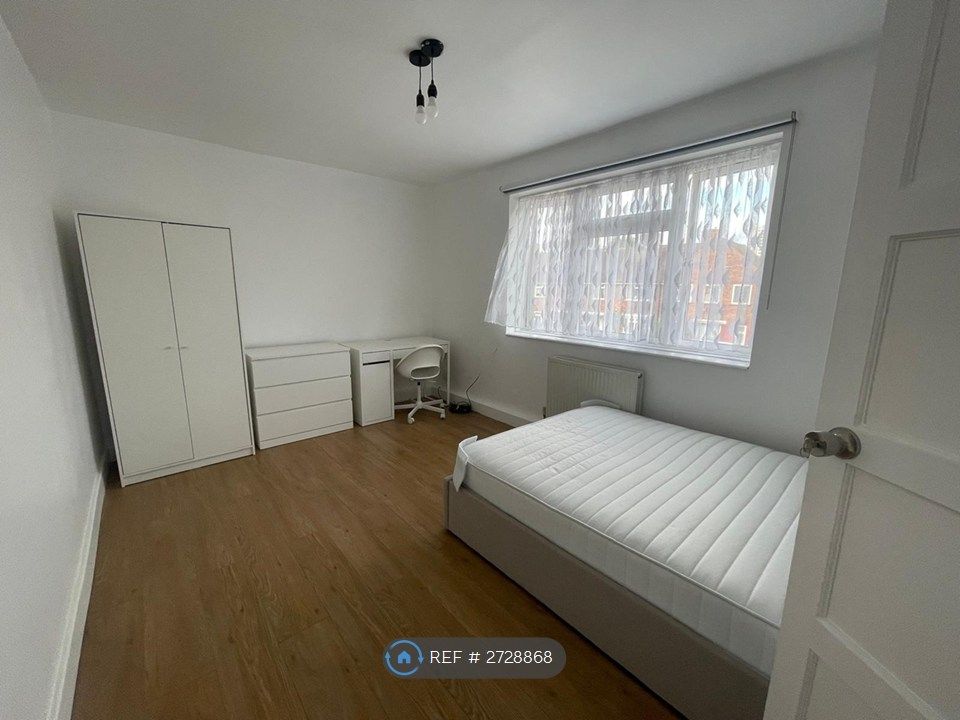 Property photo 2 of 9 Room 1