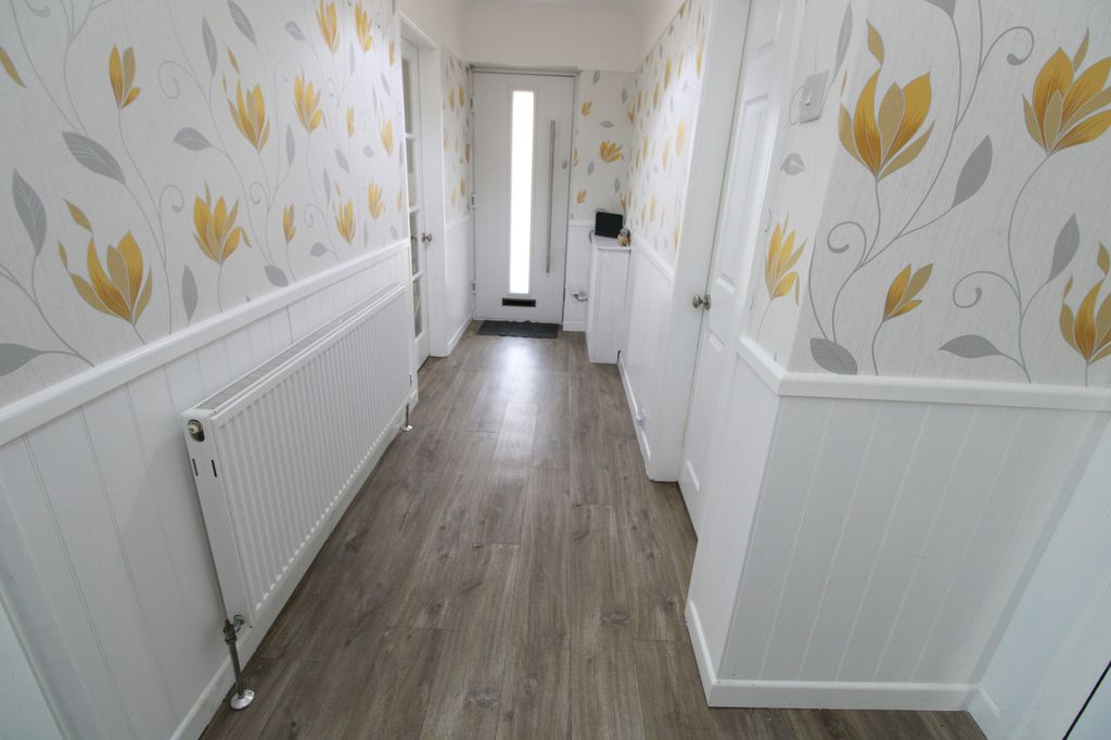 Property photo 3 of 36