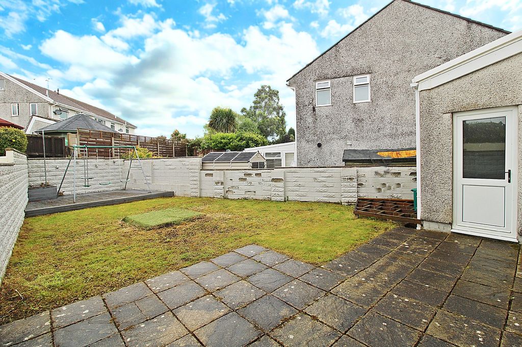 Property photo 2 of 26 Rear Garden