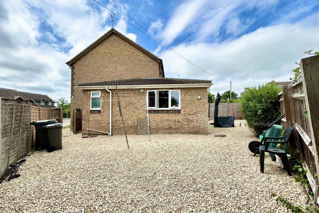 Property photo 2 of 22