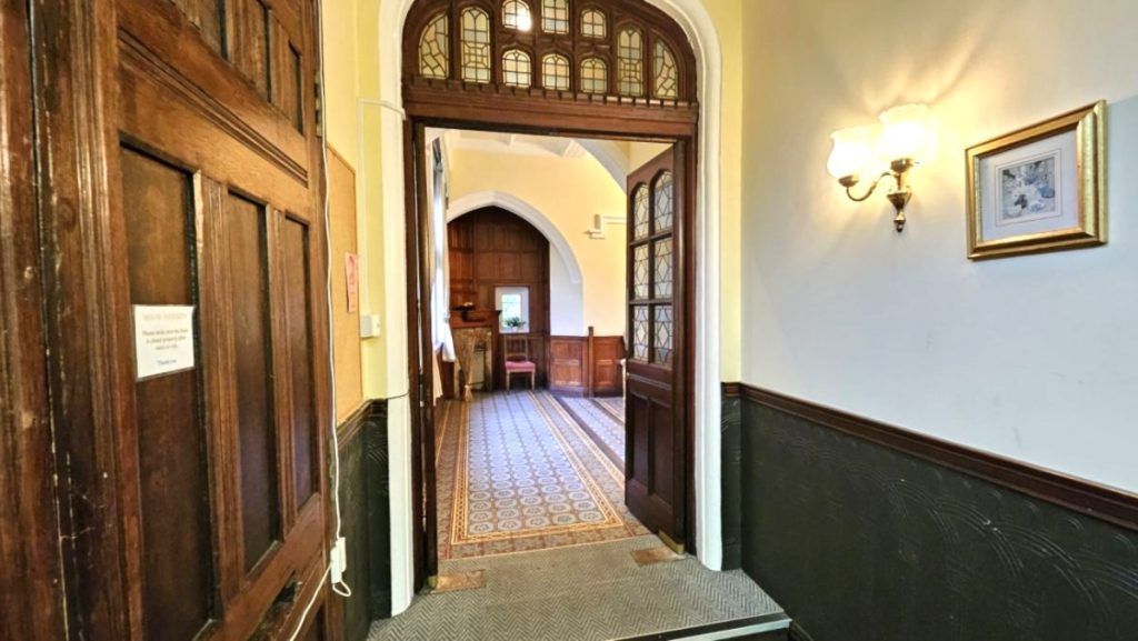 Property photo 3 of 31 6