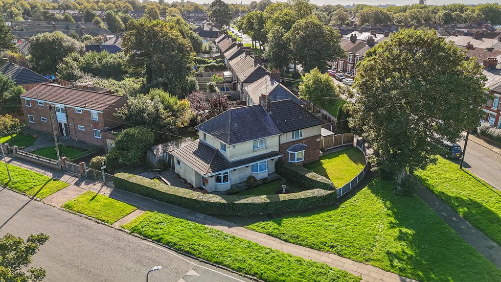 Property photo 1 of 33