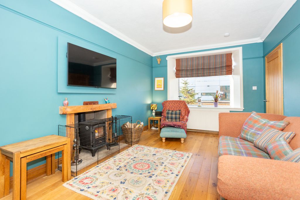 Property photo 2 of 30 Living Room