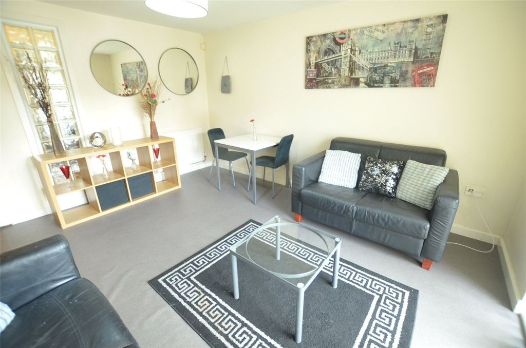 Property photo 2 of 12 Picture No. 13