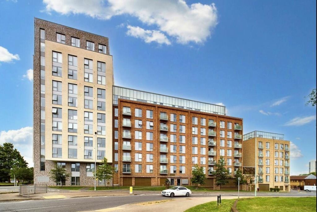 Property photo 1 of 8