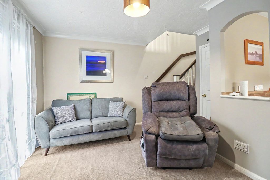 Property photo 3 of 10