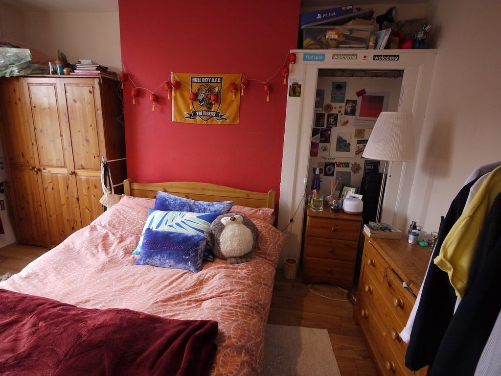 Property photo 3 of 6 Picture No. 11