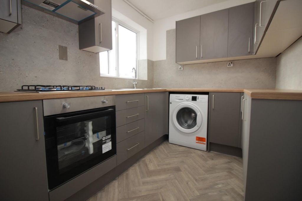 Property photo 2 of 8 Img_9465.Jpg