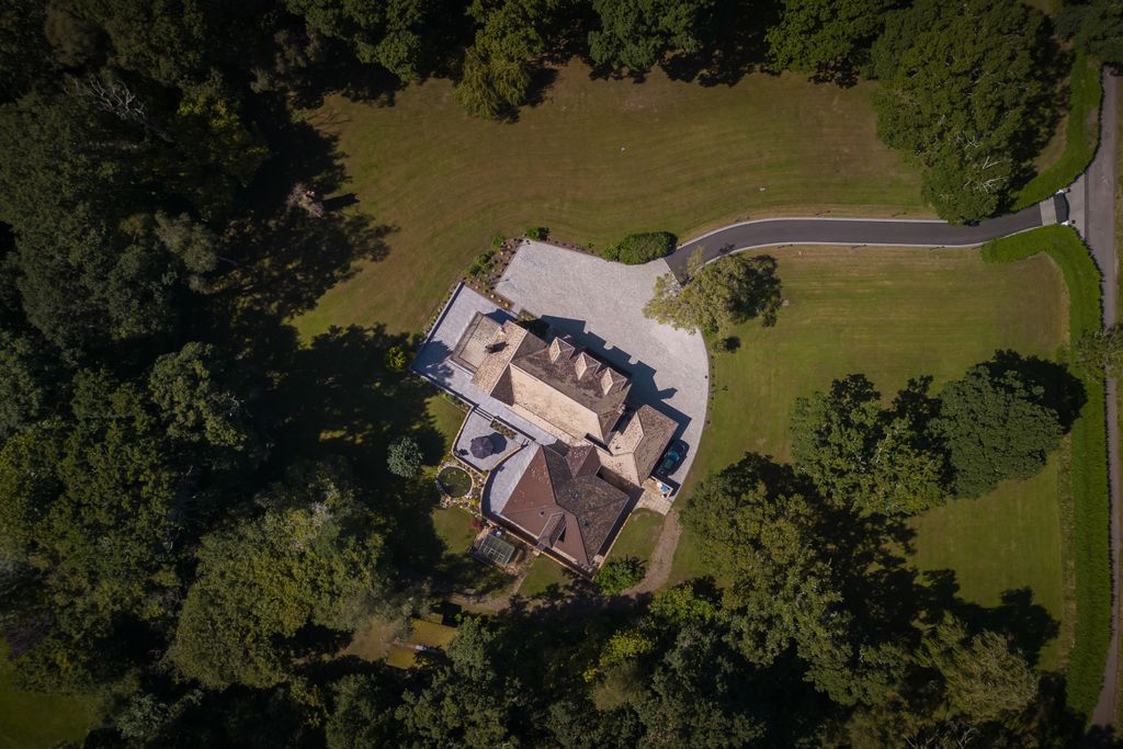 Property photo 2 of 18 Aerial Shot