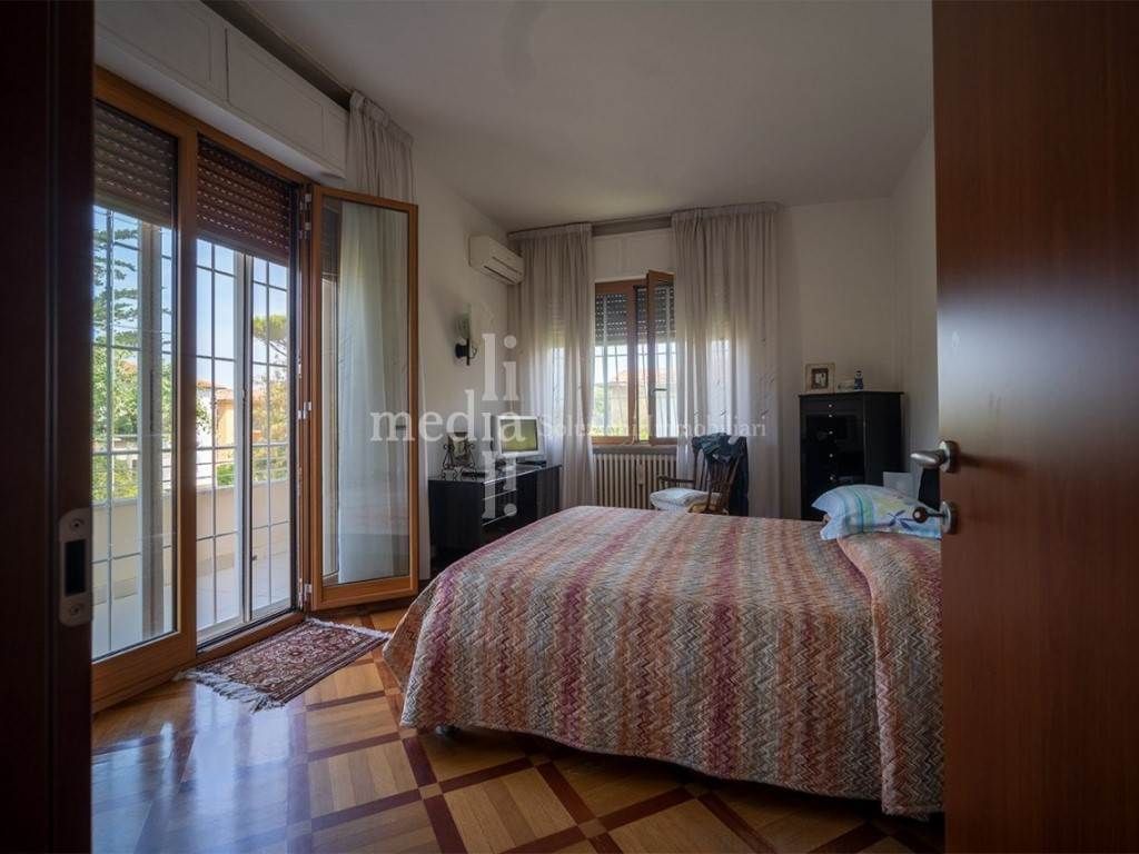 Property photo 3 of 29