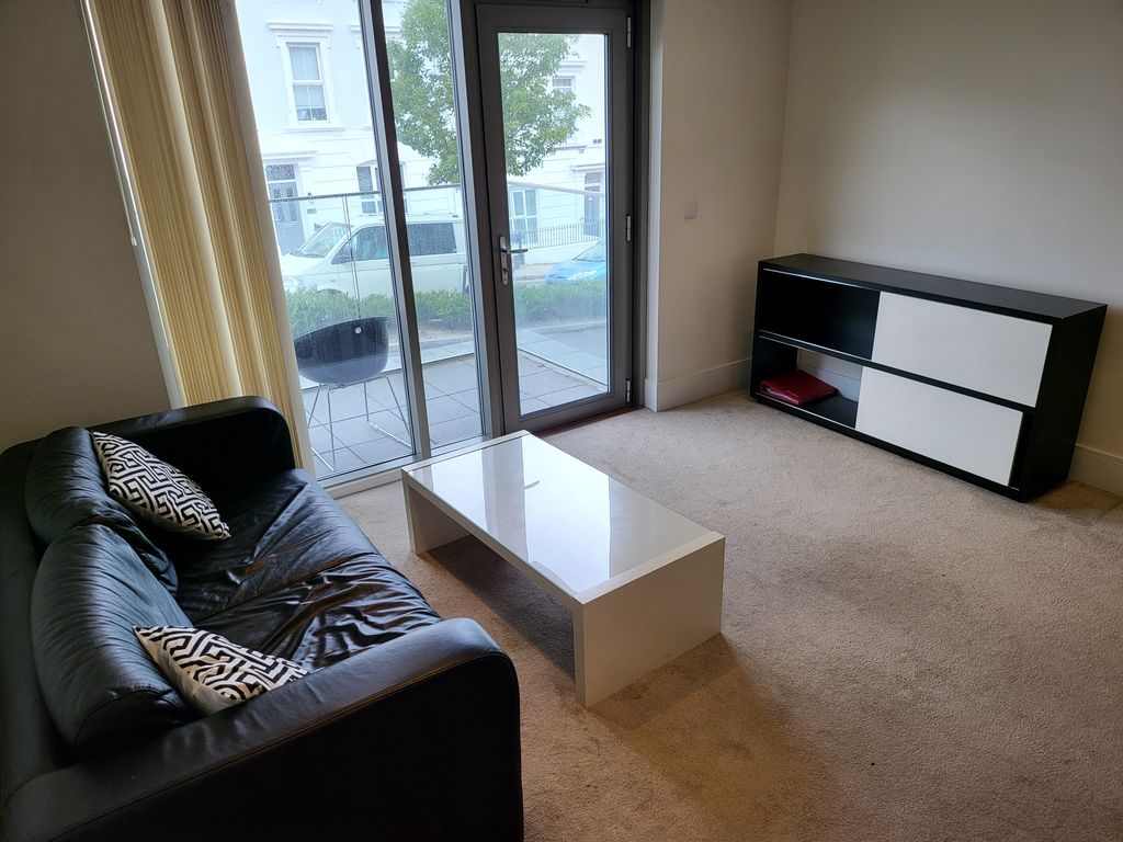 Property photo 3 of 25