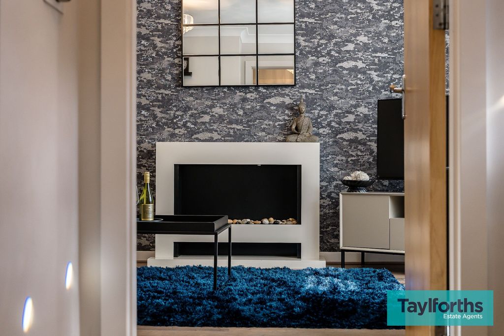 Property photo 3 of 52