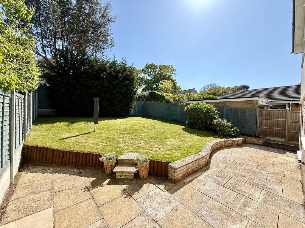 Property photo 2 of 26