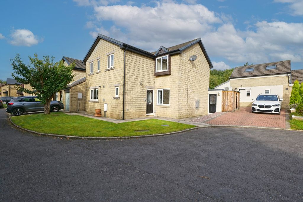 Property photo 1 of 46