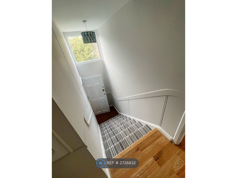 Property photo 3 of 9 Entrance Stairs