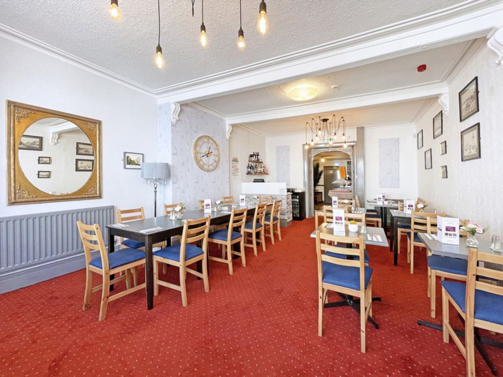 Property photo 3 of 34