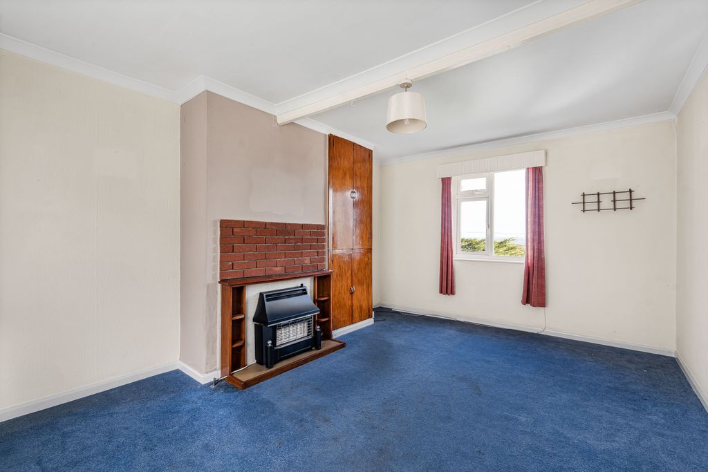 Property photo 3 of 21