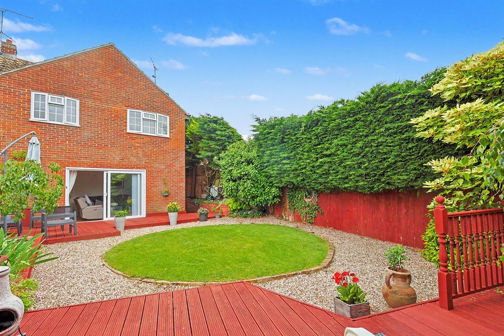 Property photo 2 of 22