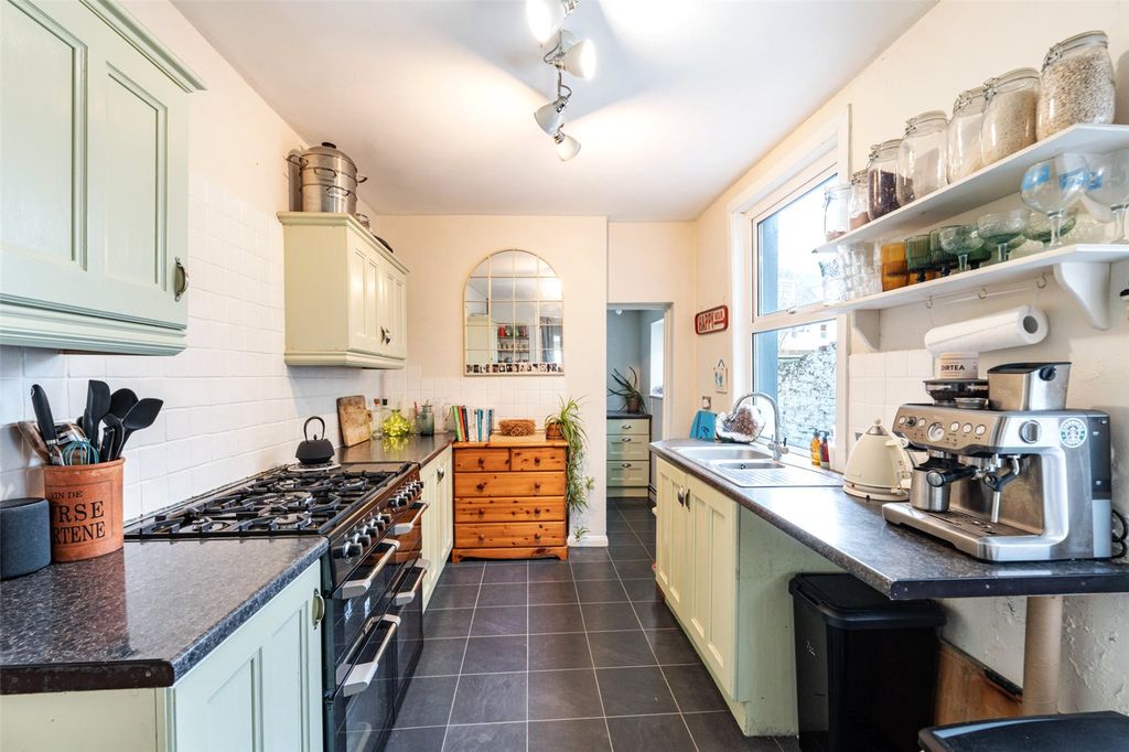 Property photo 3 of 17 Picture No. 14