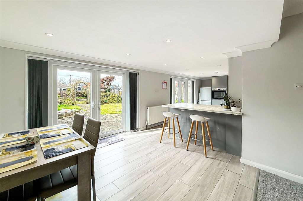 Property photo 2 of 17 Picture No. 03