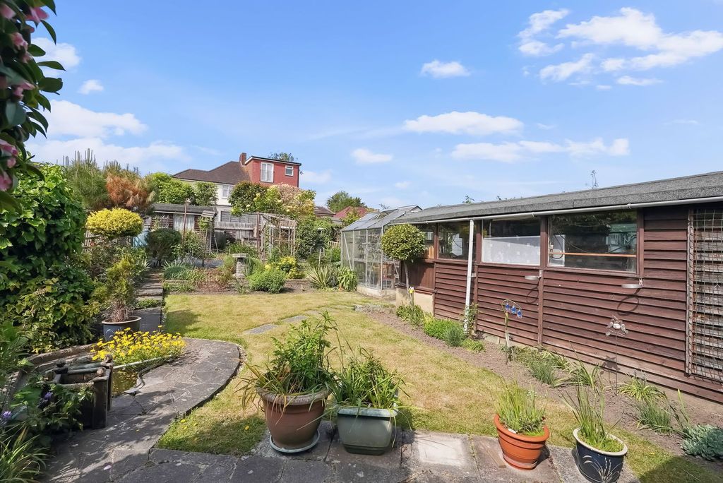 Property photo 2 of 16