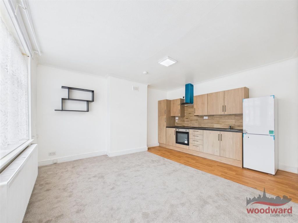 Property photo 3 of 10 Kitchen/ Living Area