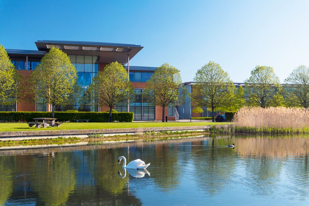 Property photo 2 of 8 Photo 4