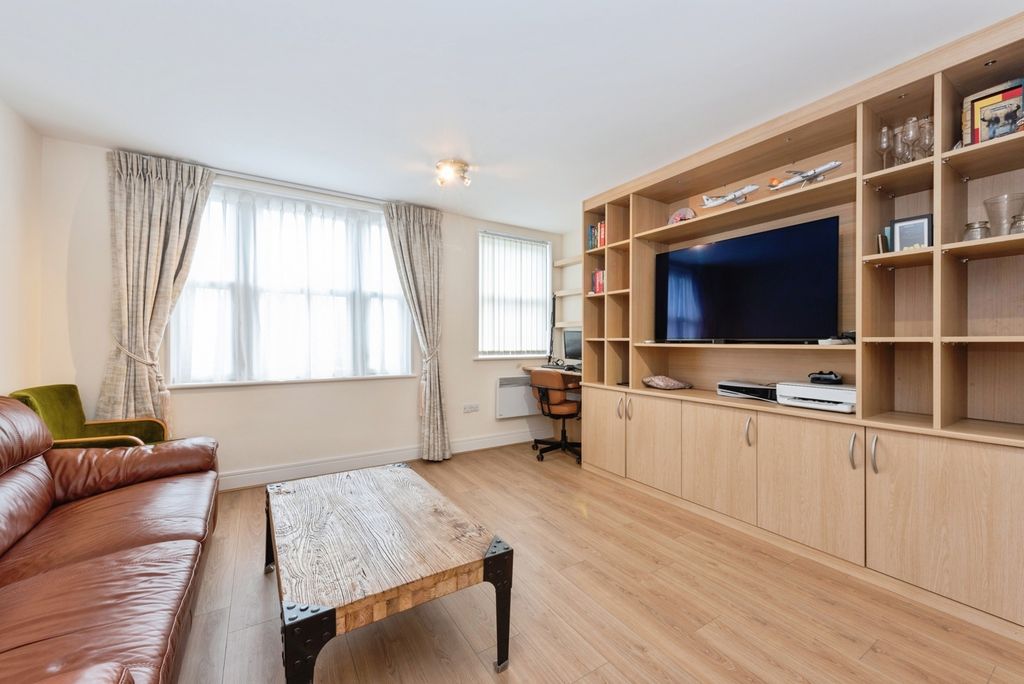 Property photo 2 of 14 Reception