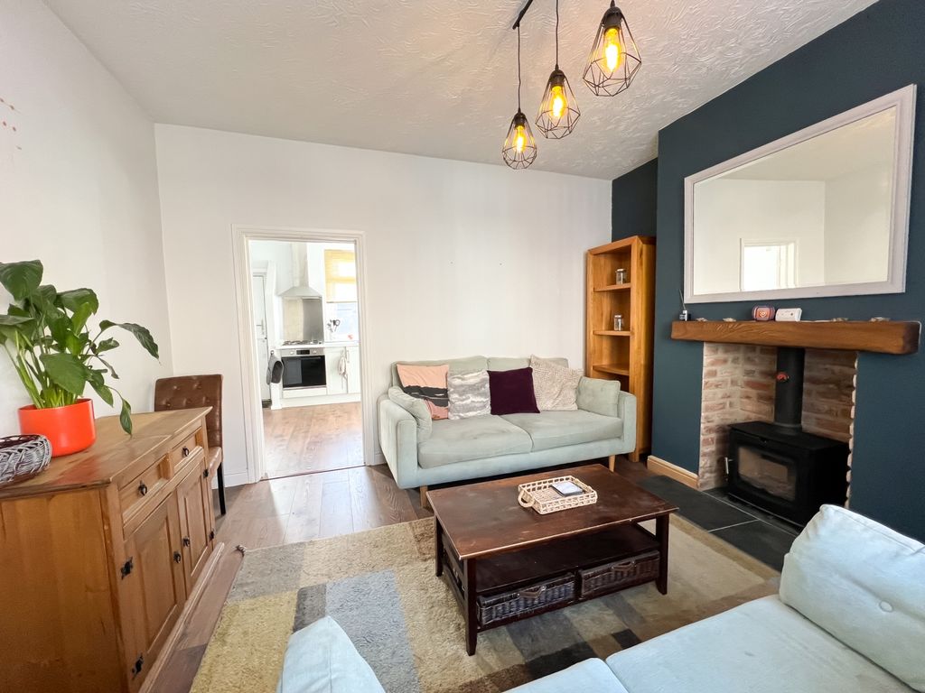 Property photo 3 of 13 Chapel Ewemove Marske-2