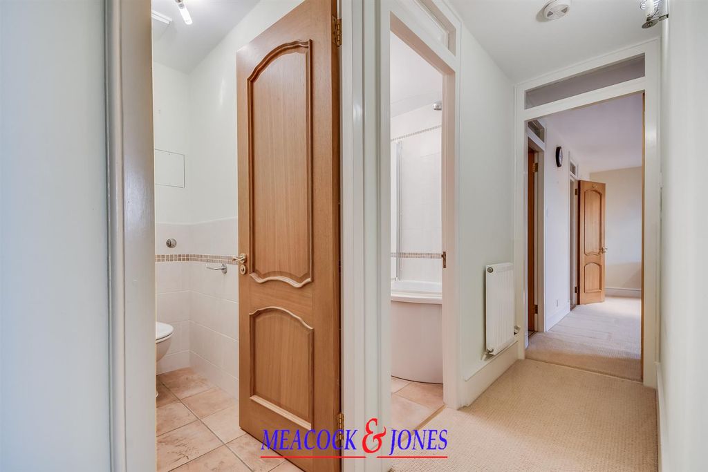 Additional image 12 of 3 bed flat for saleThorndon Park, Ingrave, Brentwood CM13