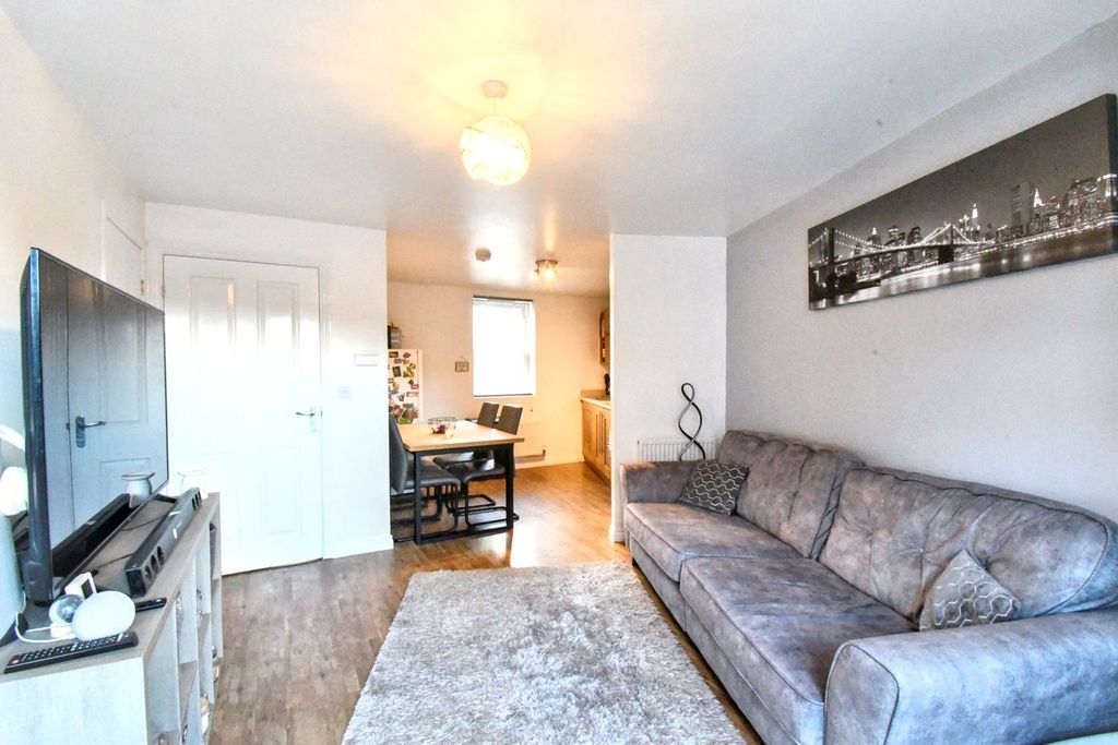 Property photo 2 of 13