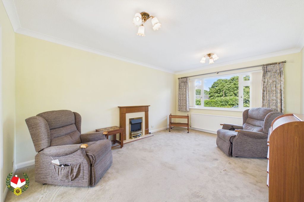 Property photo 2 of 12