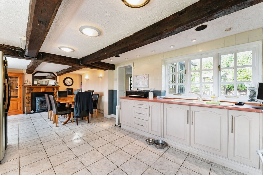 Property photo 2 of 16