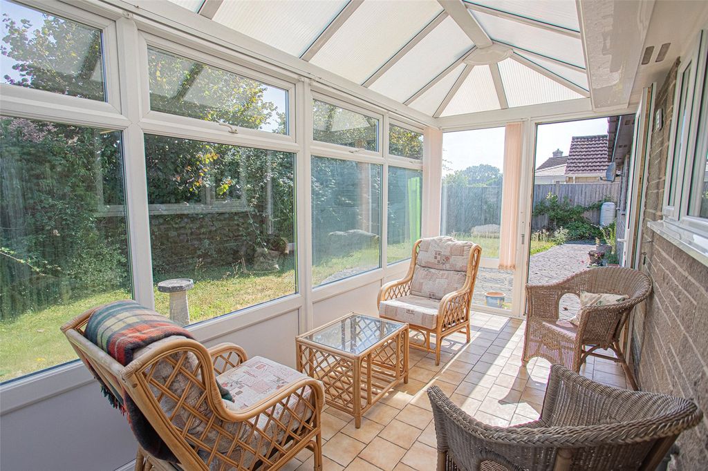 Property photo 2 of 17 Picture No. 31