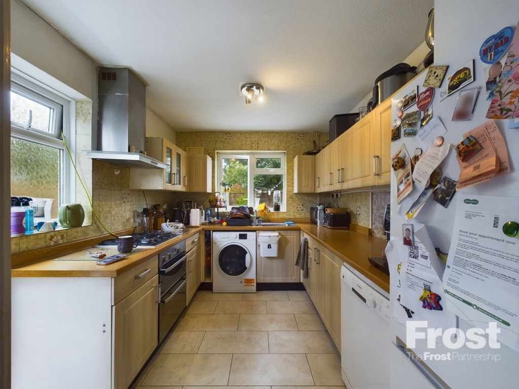 Property photo 3 of 11 Picture No. 14