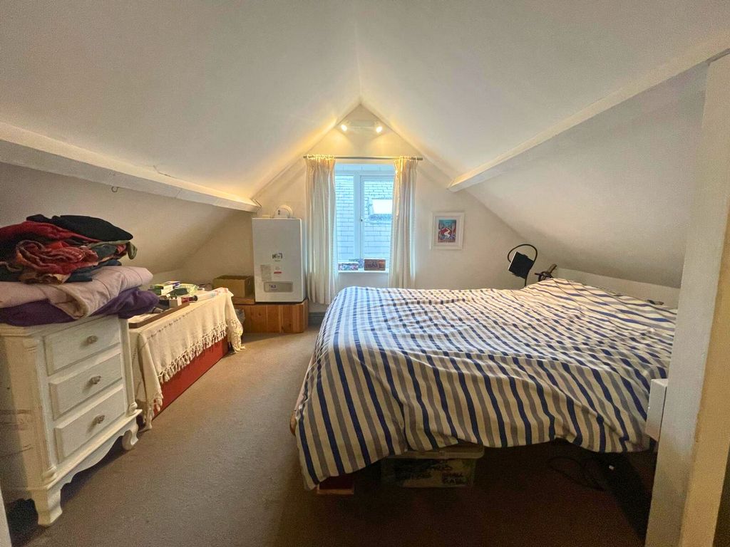 Property photo 3 of 12 Bedroom