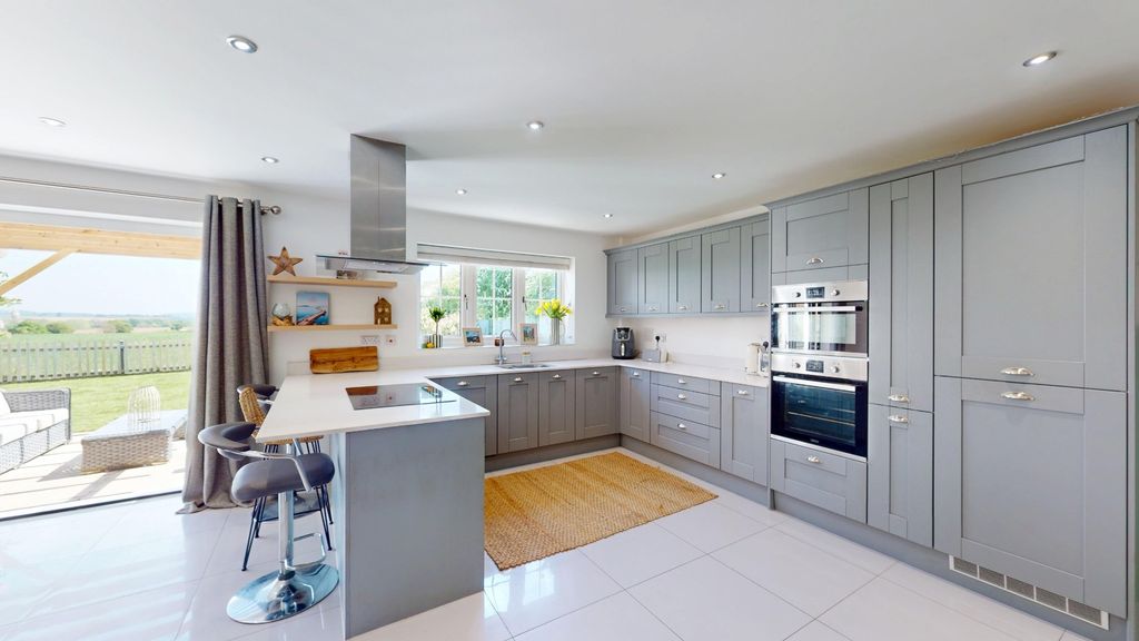 Property photo 3 of 41 4141456