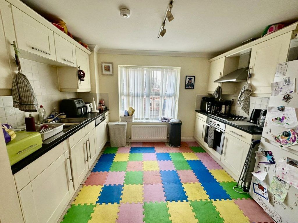 Property photo 2 of 8