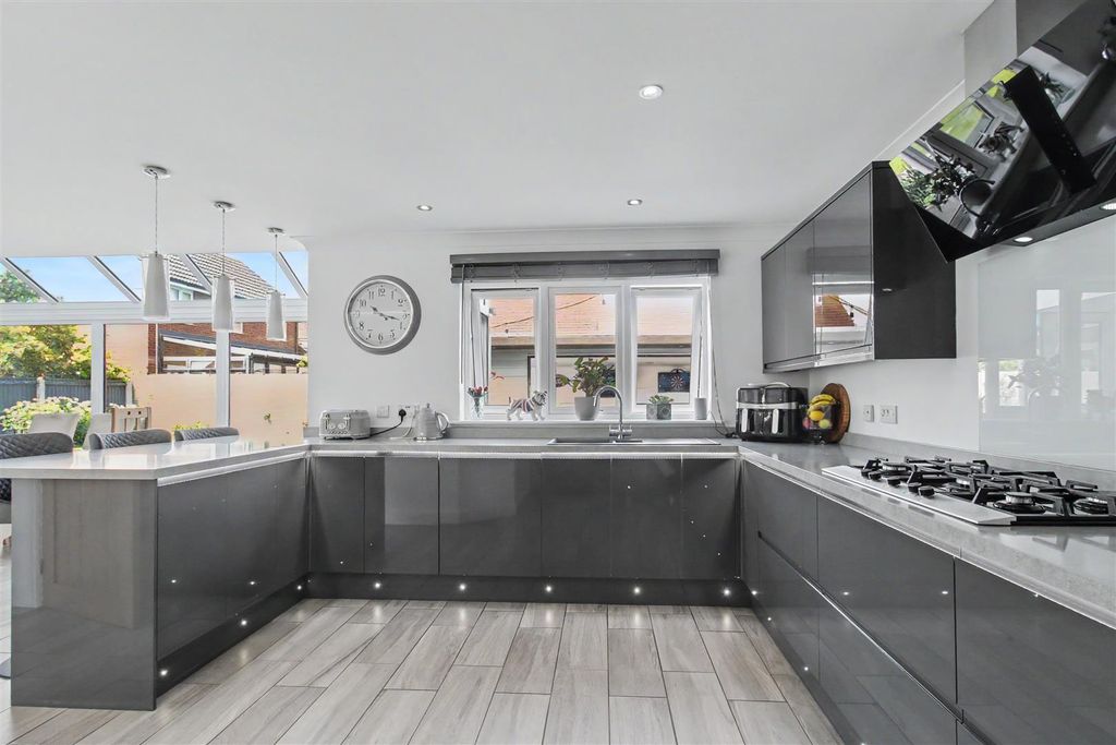 Property photo 2 of 35 Kitchen