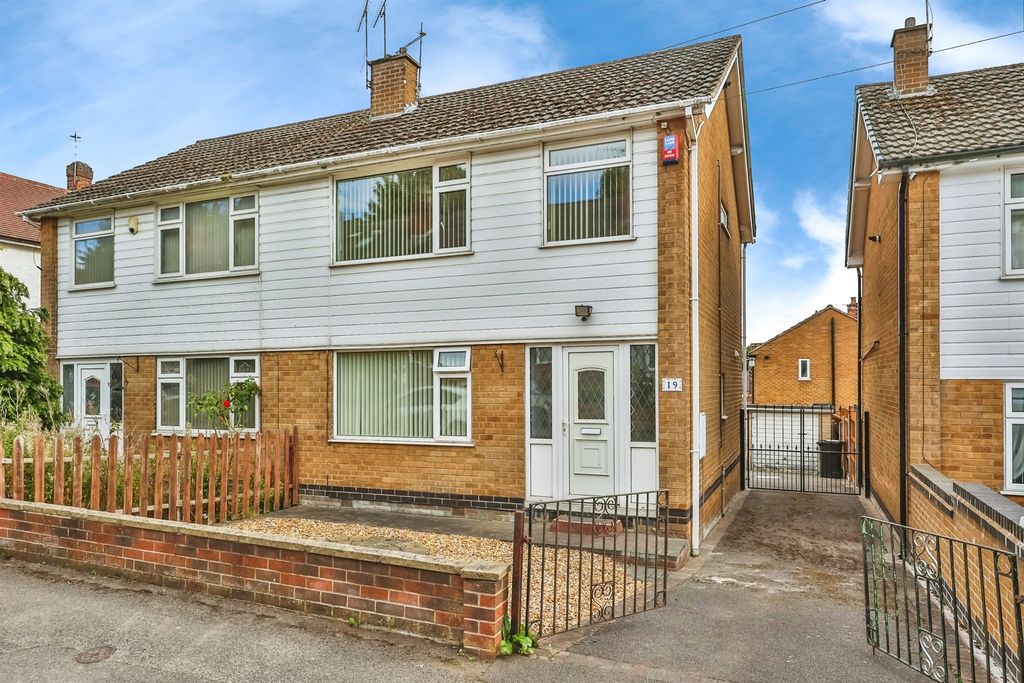 Property photo 1 of 17
