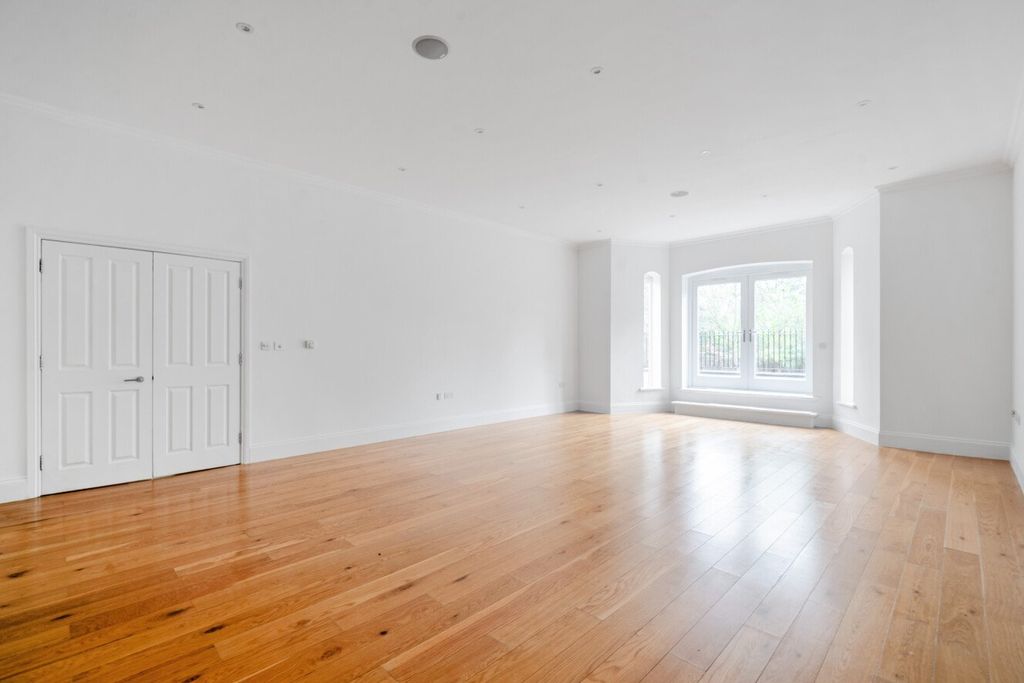 Property photo 2 of 10 Picture No. 29