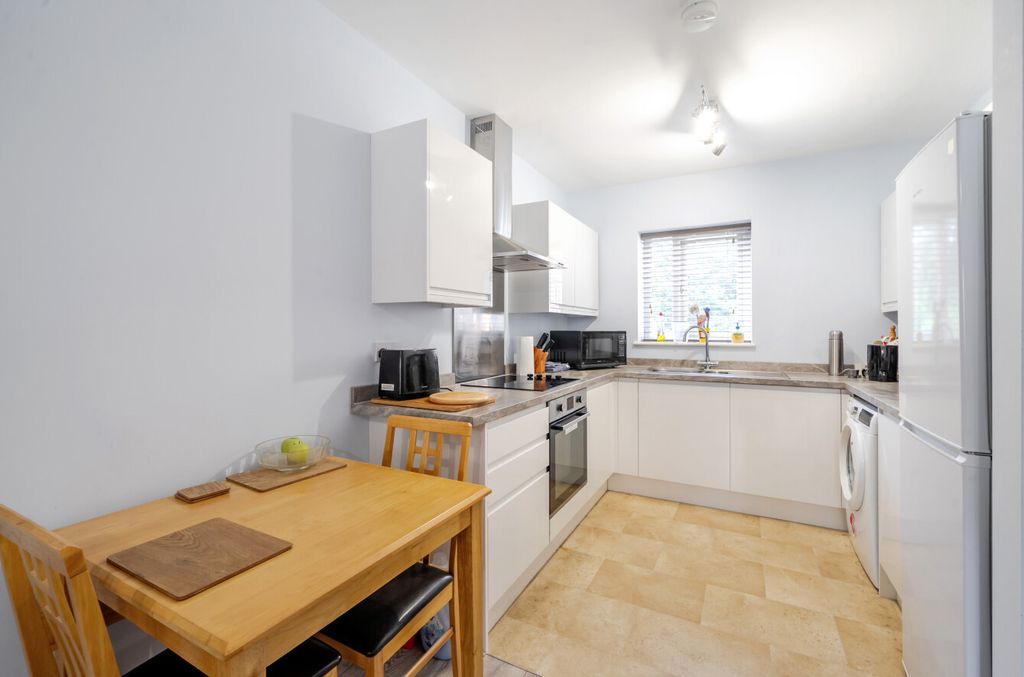 Property photo 3 of 20 1334496-4-6895Db1...