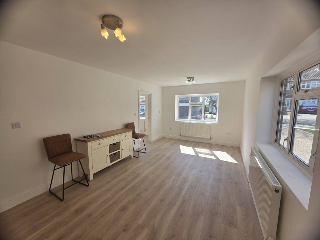 Property photo 3 of 74 Gallery